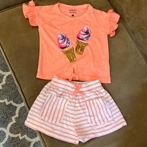 Little girl 2 piece outfit